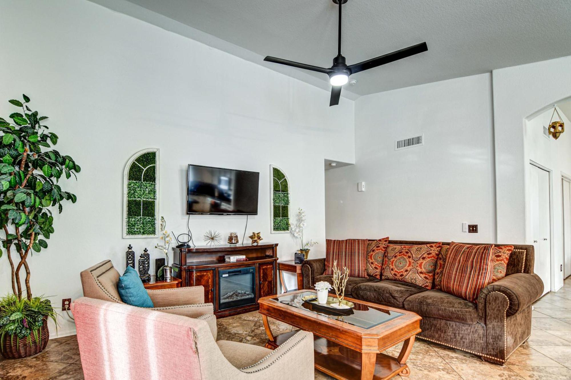 Route 66 Oasis In Downtown Gilbert With Heated Pool & Mini Golf Villa Eksteriør billede
