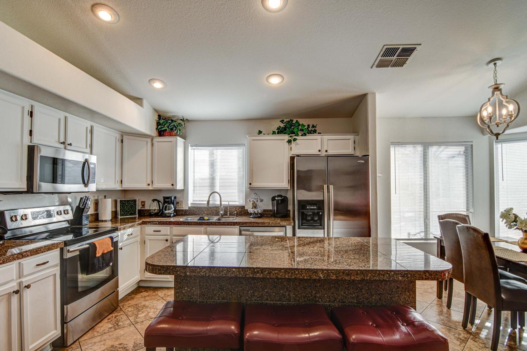 Route 66 Oasis In Downtown Gilbert With Heated Pool & Mini Golf Villa Eksteriør billede