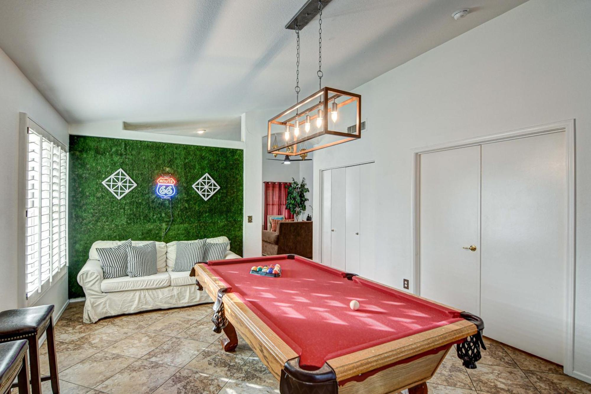 Route 66 Oasis In Downtown Gilbert With Heated Pool & Mini Golf Villa Eksteriør billede